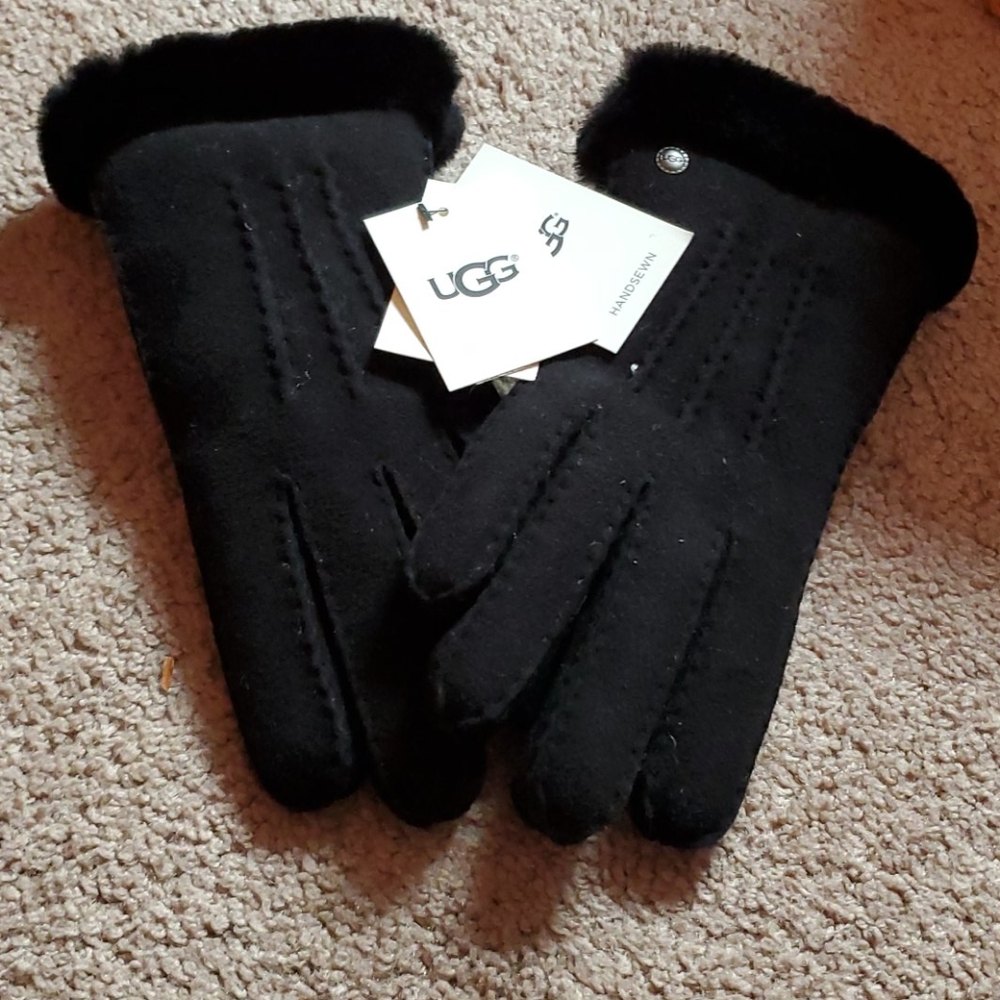 Brand new black  UGG gloves